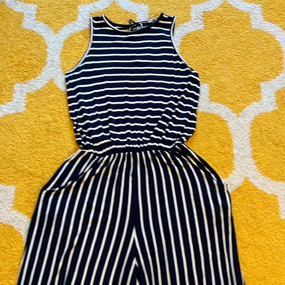 Nave and white stripe jumper